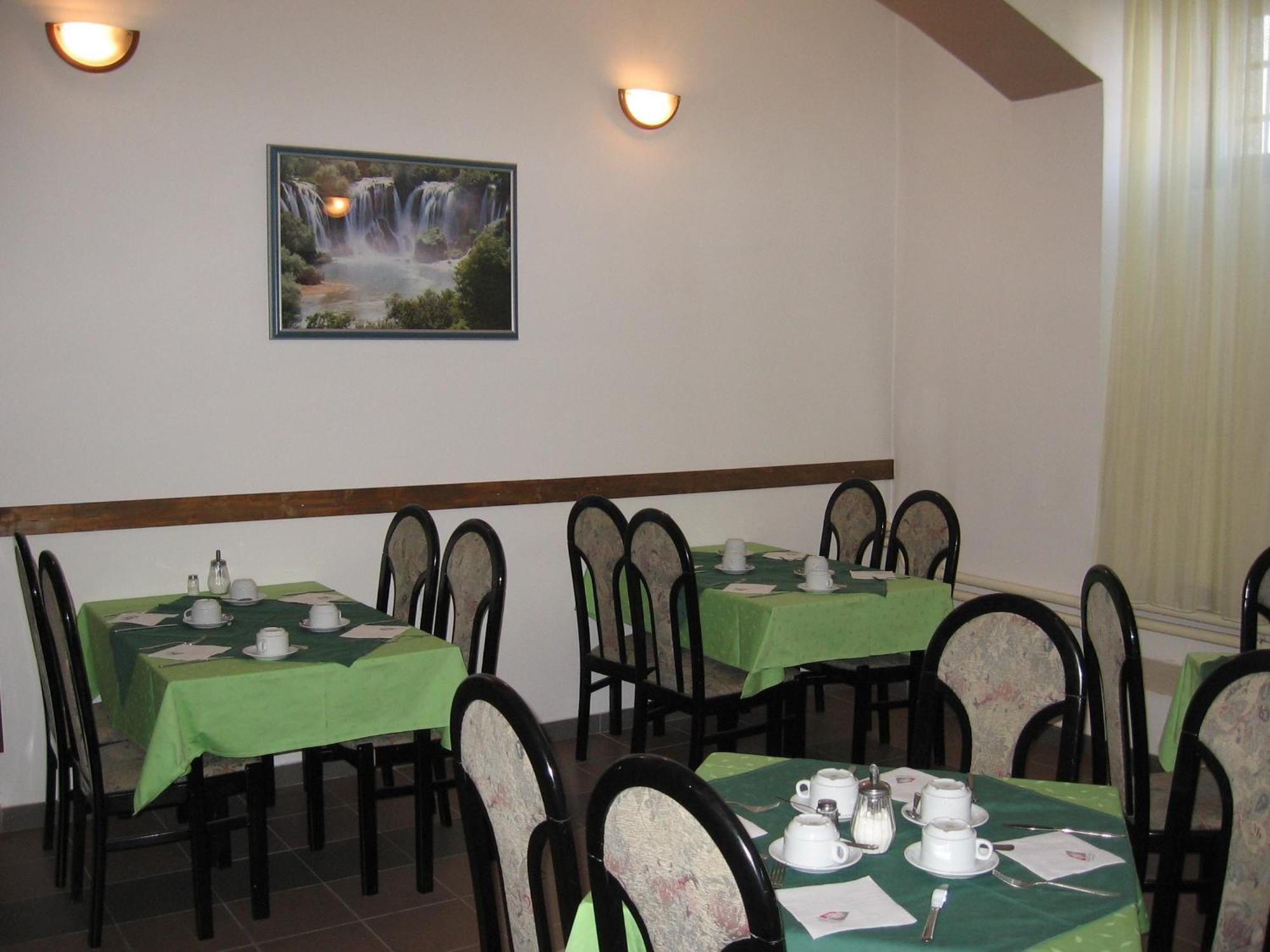 Hotel Veli Joze 2*